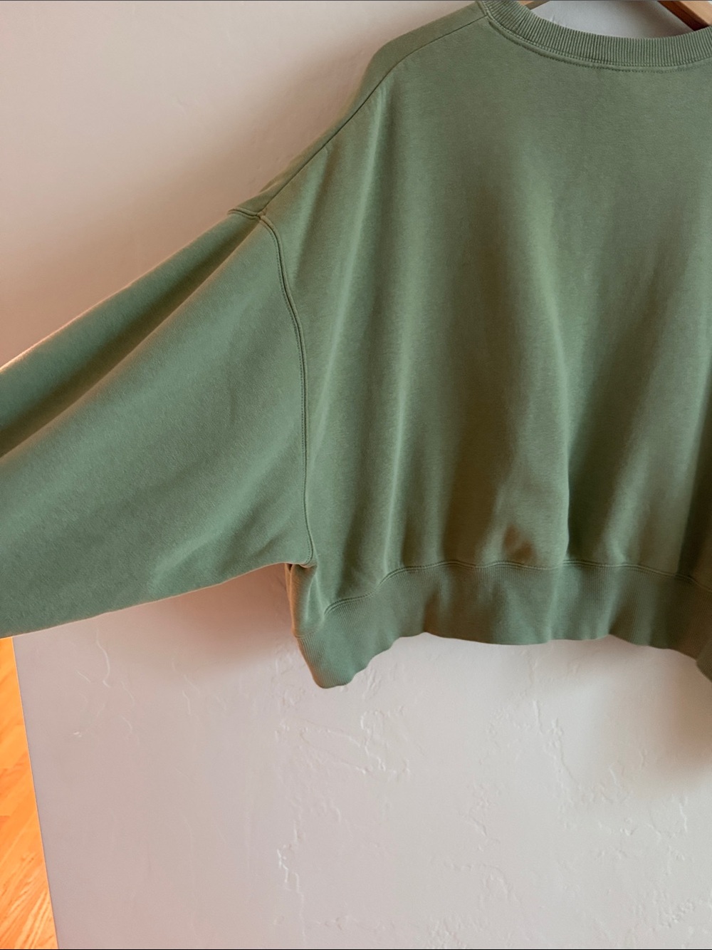 Nike Phoenix Fleece Sage Green Cropped Crew Neck Sweatshirt - Picture 7 of 13